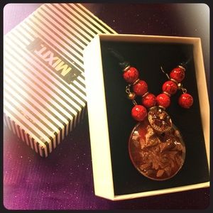 Mix It red and gold pendant necklace and earrings